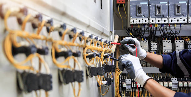 Professional Electrician technician working in Algona, WA